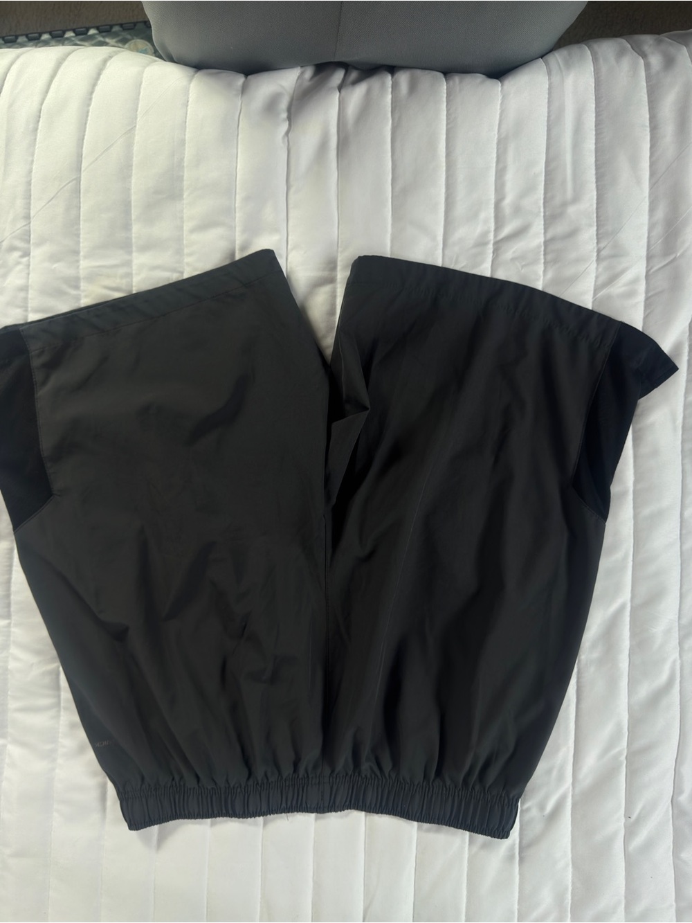 Black Wide-Leg Elastic Waist shorts
